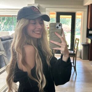 Meet your Posher, Savannah